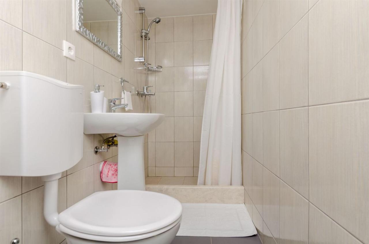 Apartments Djurdjica Povlja  Ngoại thất bức ảnh